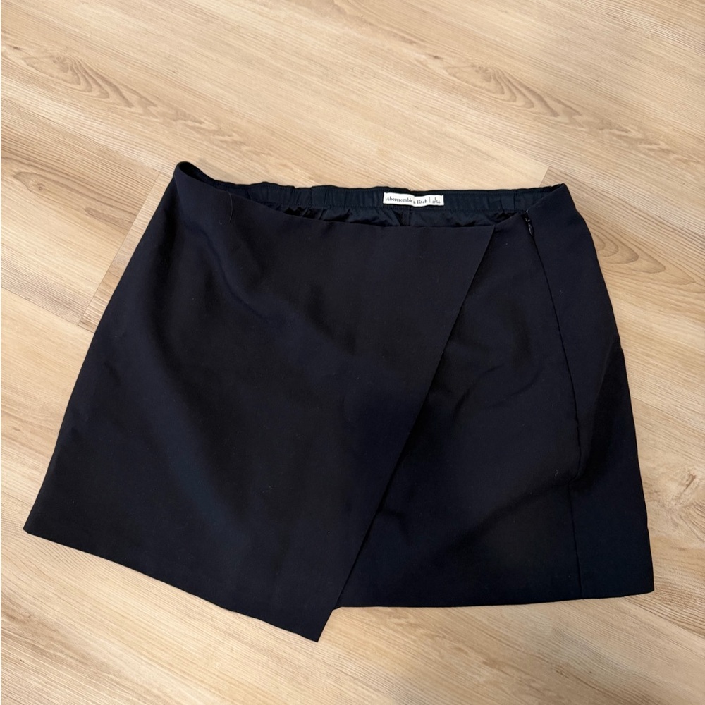 Abercrombie & Fitch Black Mini Skirt